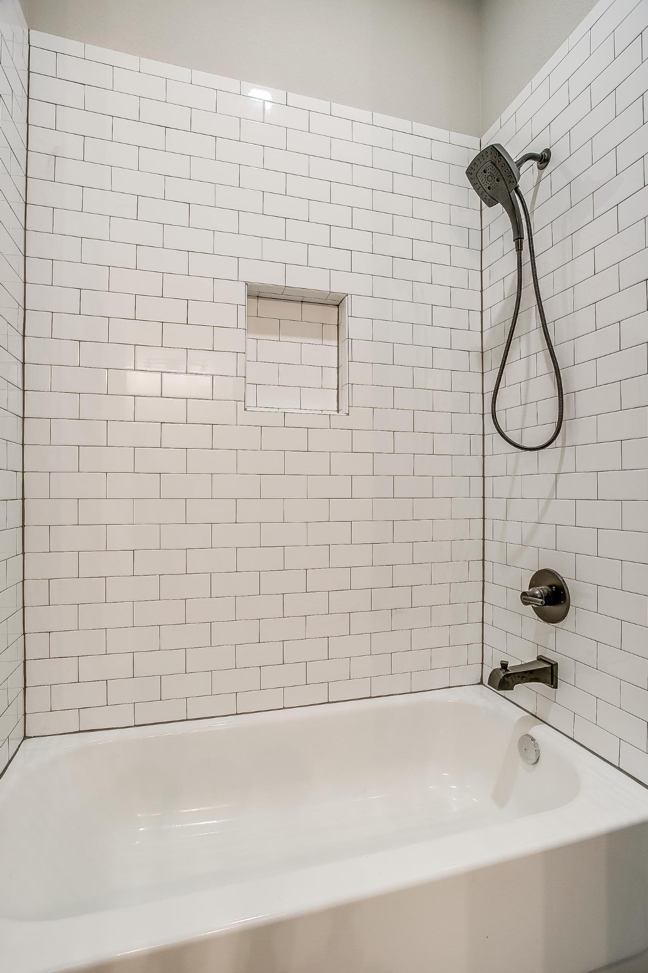 Subway tile tub and shower surround